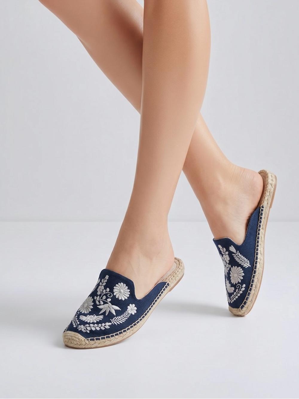 Soludos Ibiza Anthropologie Women Sz 8 Navy Embroidered Espadrille Slip on Mules